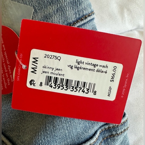 New Women’s SPANX Size Medium Petite Skinny Jeans - Picture 4 of 7